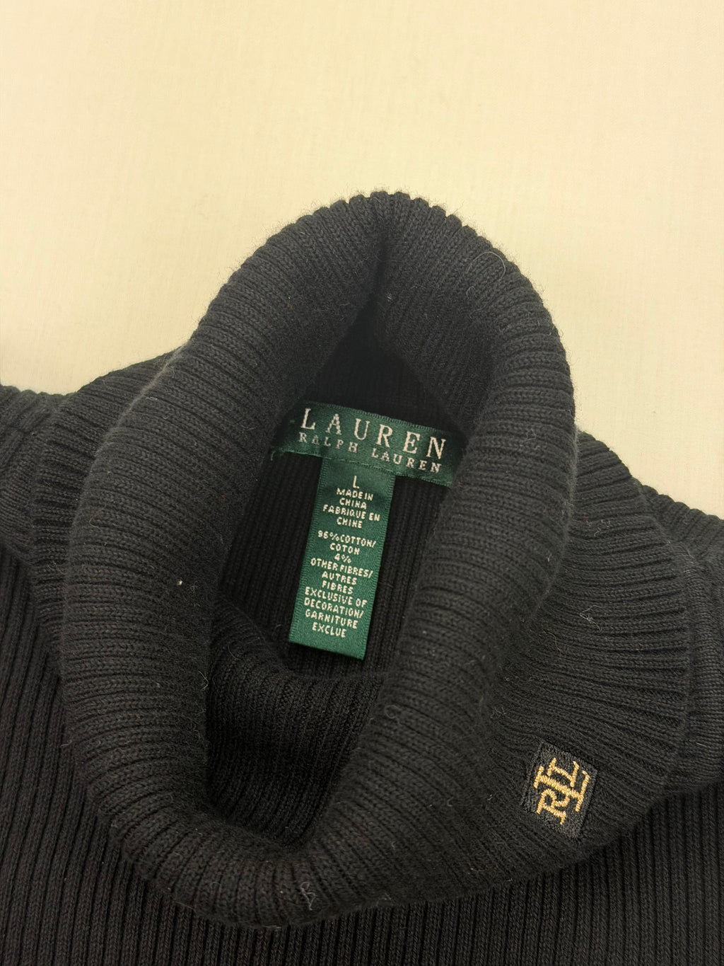 Lauren Ralph Lauren size L label and collar monogram