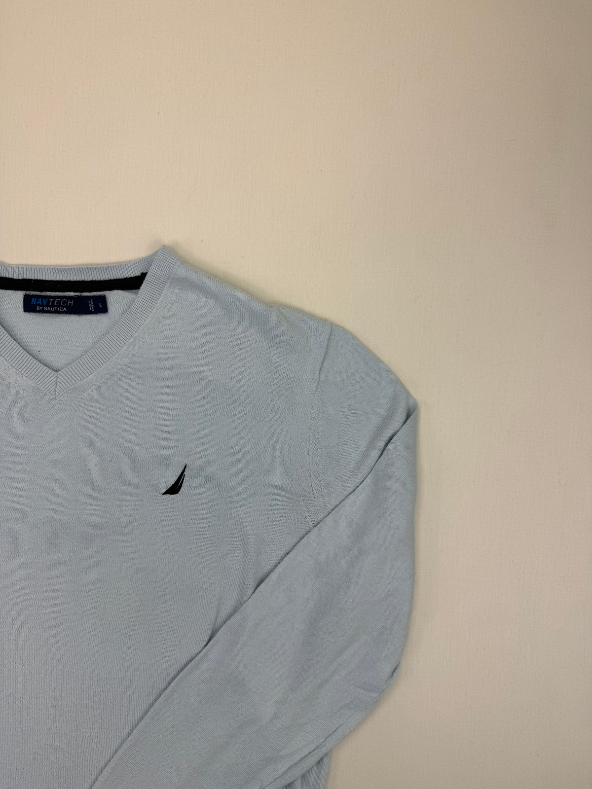 Navtech by Nautica Light Grey V-Neck Knit Sweater – L