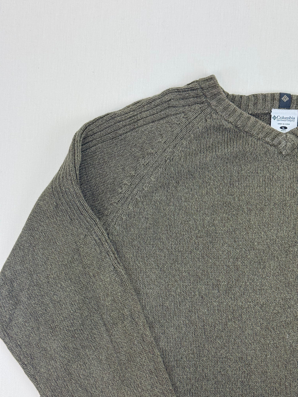 Columbia Olive Green V-Neck Knit Sweater – L